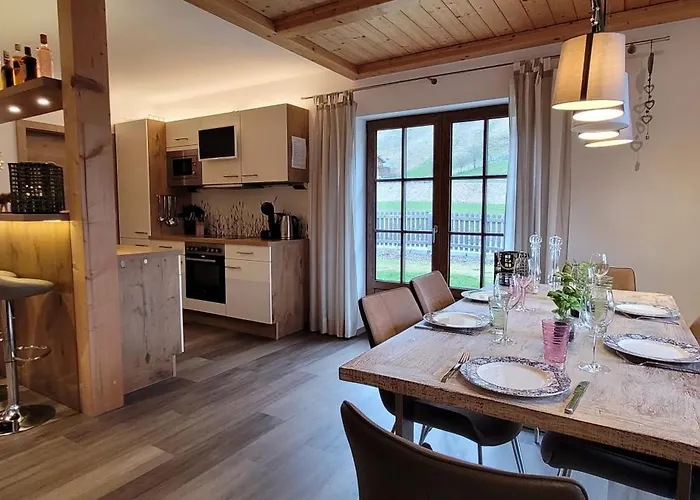 شاليه Hochalmbahnen Chalets 1-04, Alpenkrokus, Nahe Gondel, Hunde Willkommen راوريس